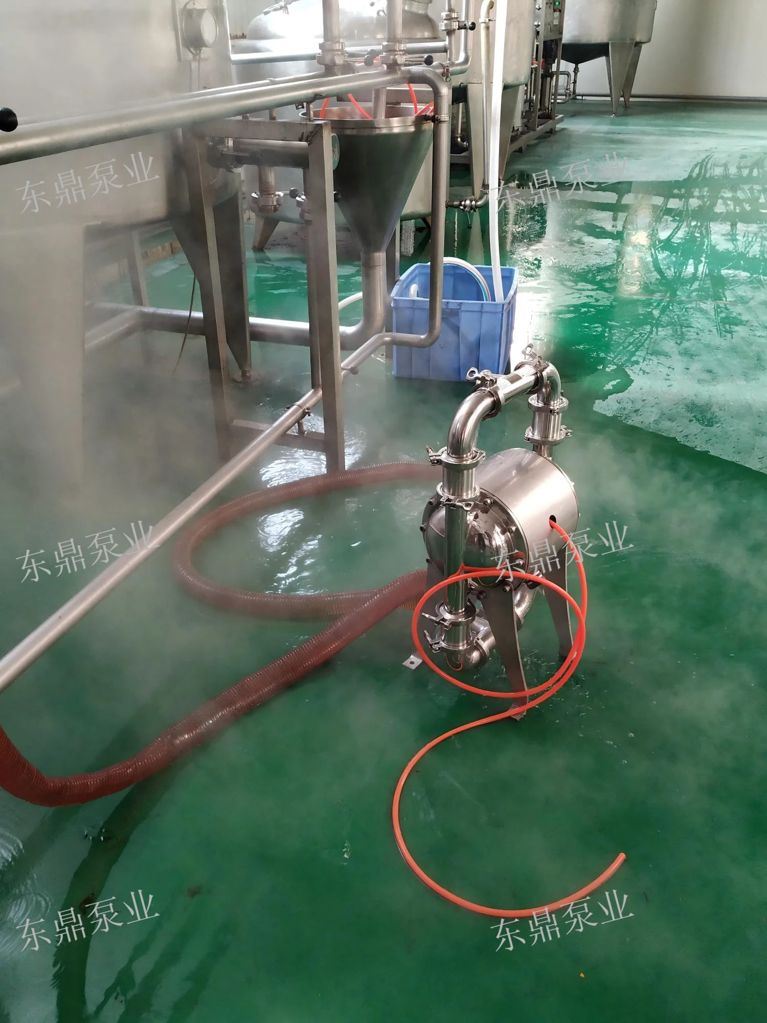 卫生级隔膜泵调味品现场案例1(1).jpg 卫生级隔膜泵调味品现场案例1(1).jpg