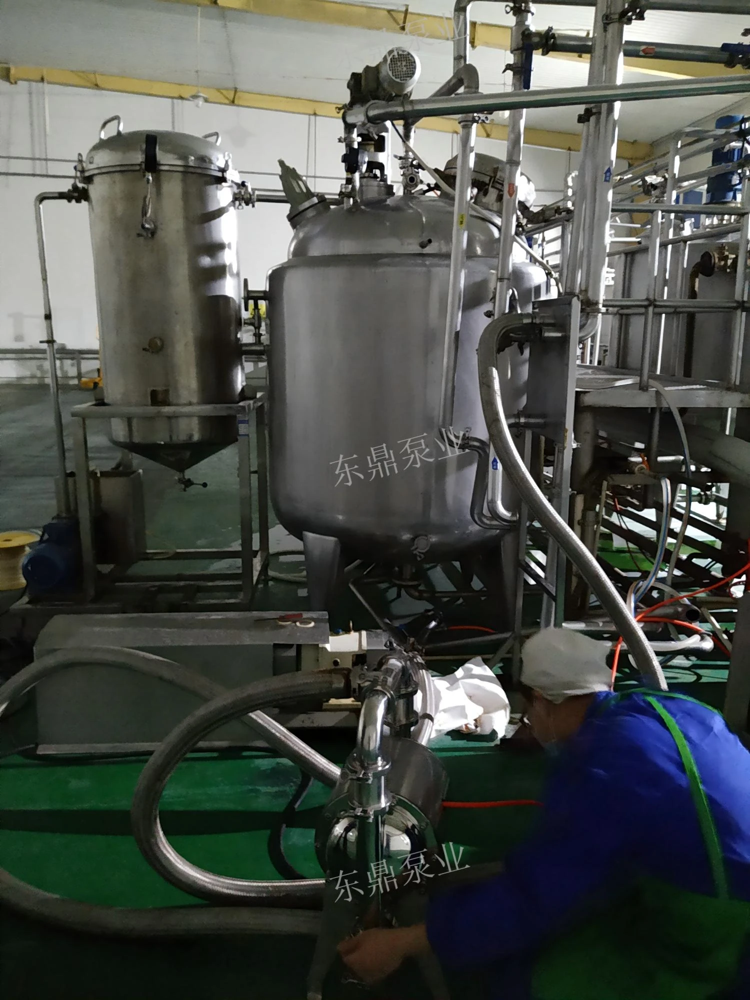 卫生级隔膜泵调味品现场案例3(1).jpg 卫生级隔膜泵调味品现场案例3(1).jpg